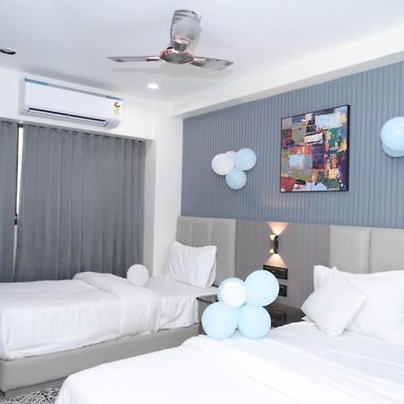 Hotel Dream Ahmedabad Bagian luar foto